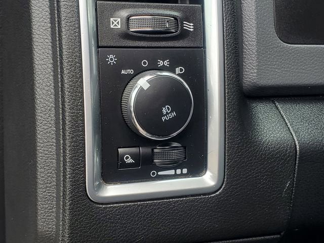 2018 RAM 1500 Big Horn Crew Cab 4x4 5'7" Box